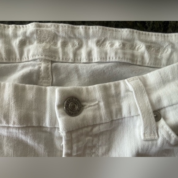🤍7️⃣NWOT SEVEN FOR ALL MANKIND white jeans size 31.  Awesome fit & stretch! - Picture 8 of 8